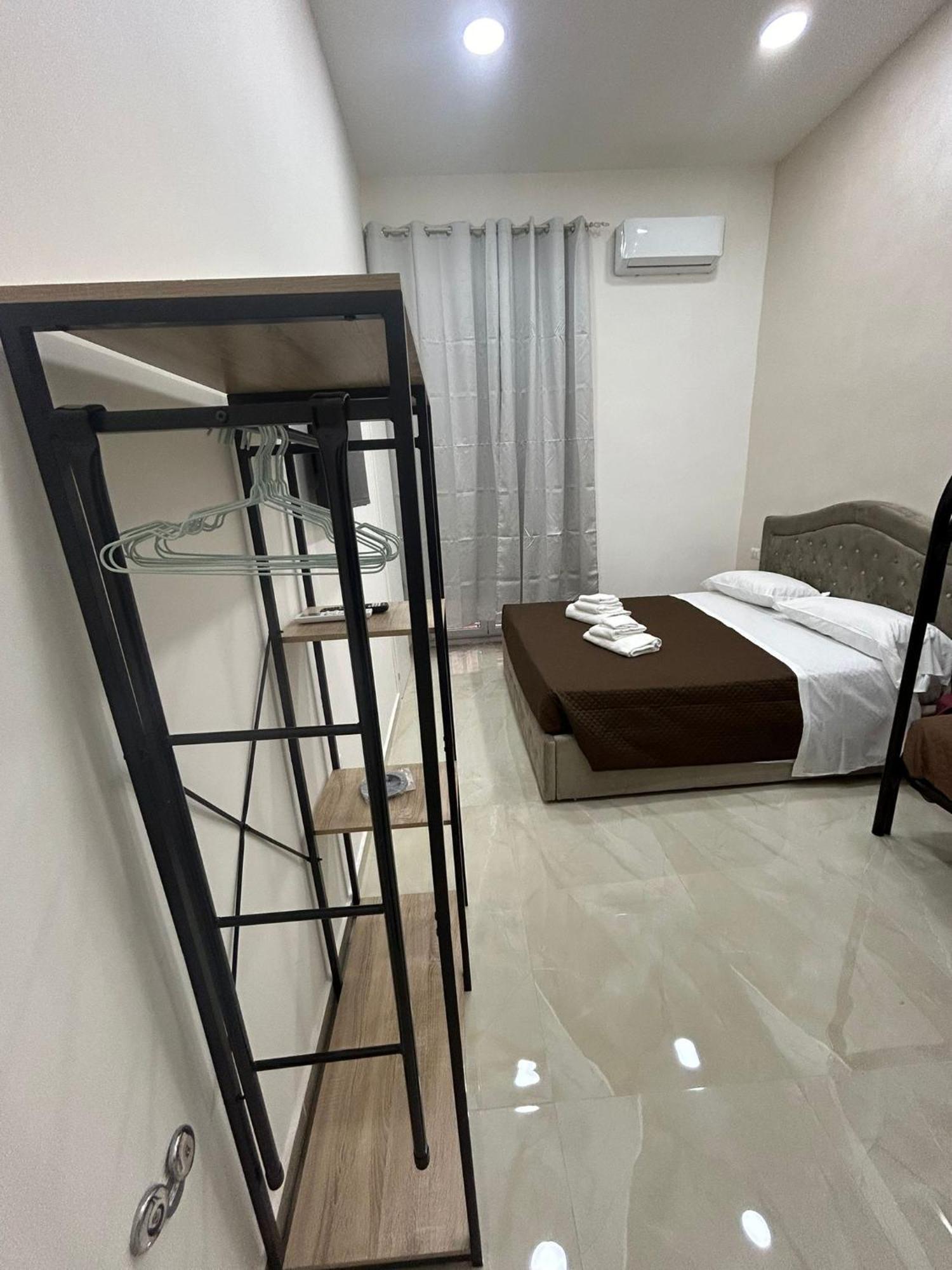 Luxury Rooms Carbonara 95 Napoli Ngoại thất bức ảnh