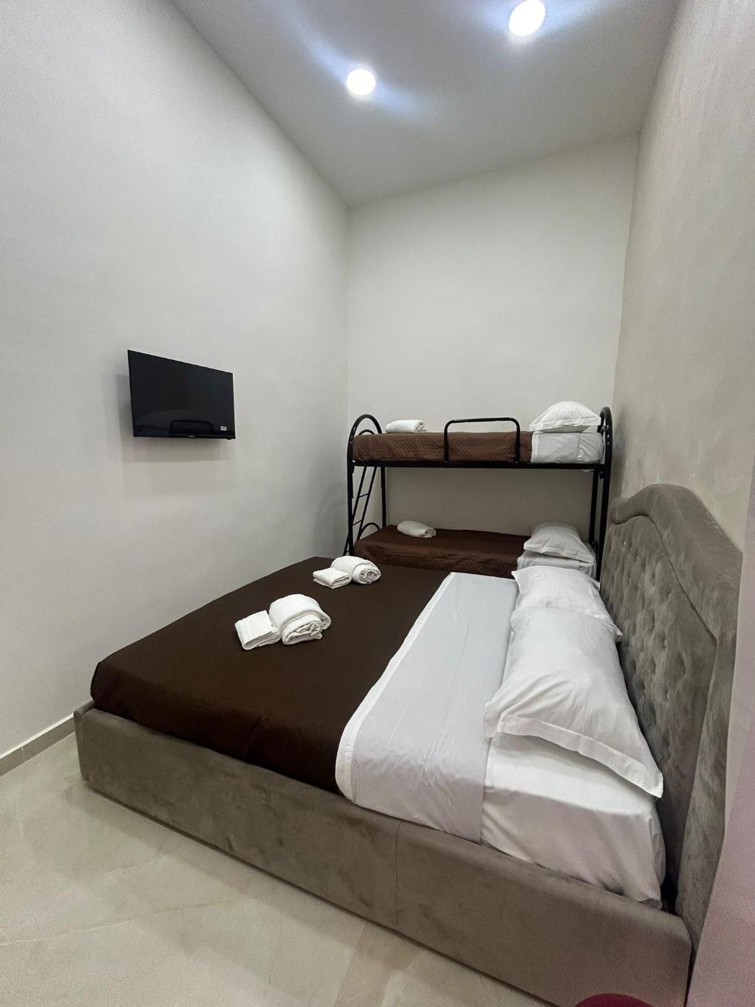 Luxury Rooms Carbonara 95 Napoli Ngoại thất bức ảnh